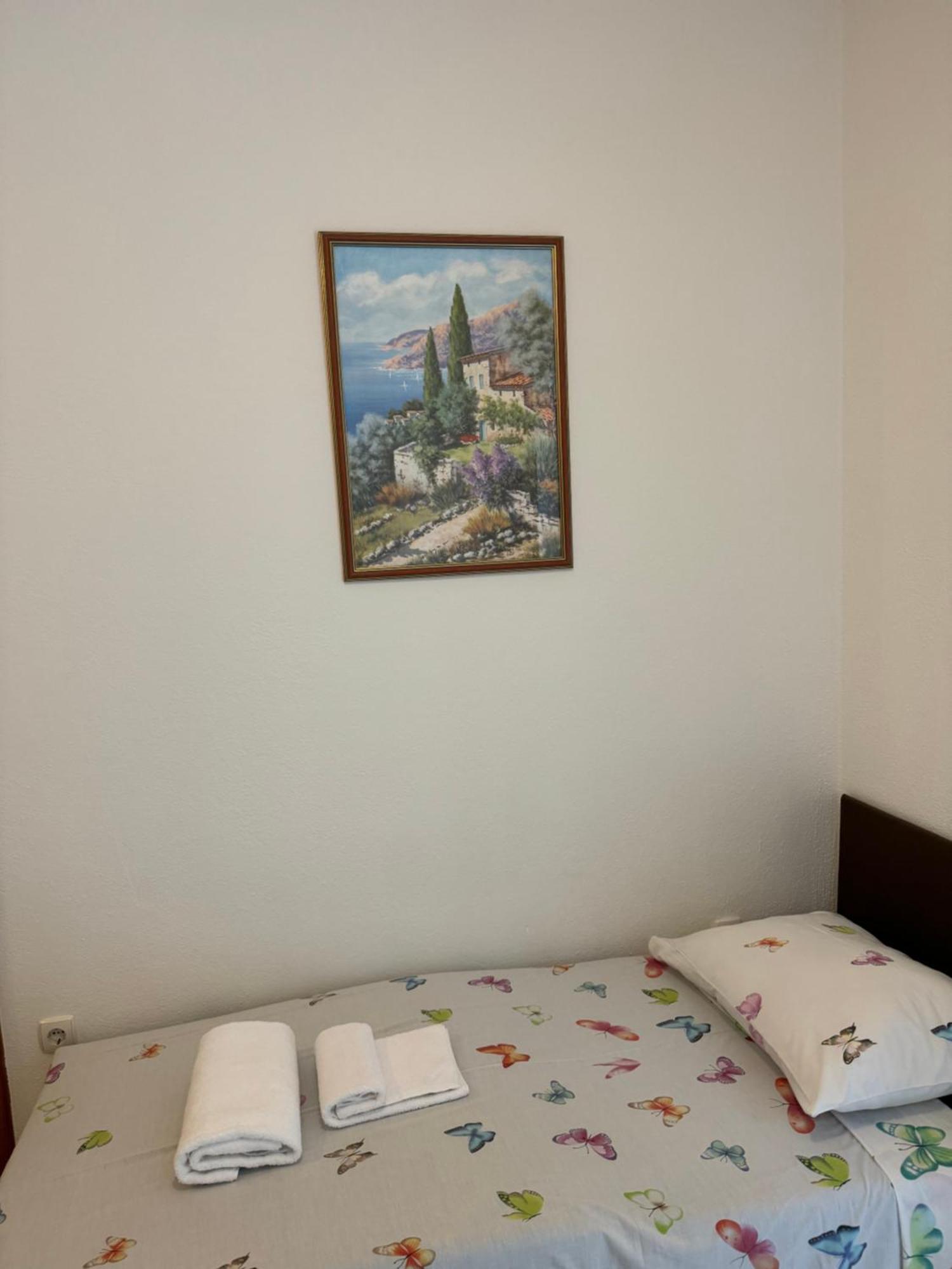 House 100M From The Beach With Free Parking And Breakfast Baška Voda Exteriér fotografie