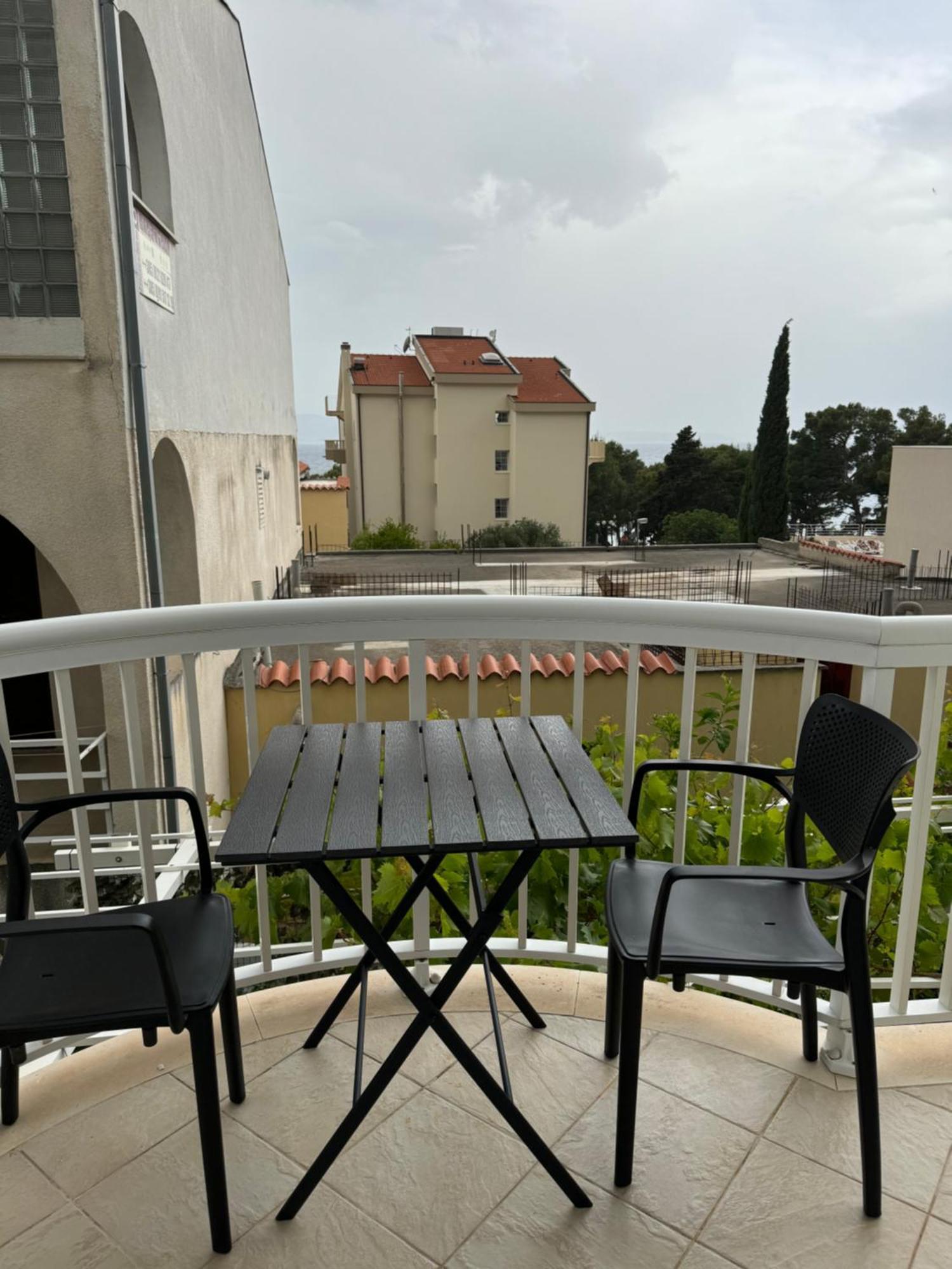 House 100M From The Beach With Free Parking And Breakfast Baška Voda Exteriér fotografie