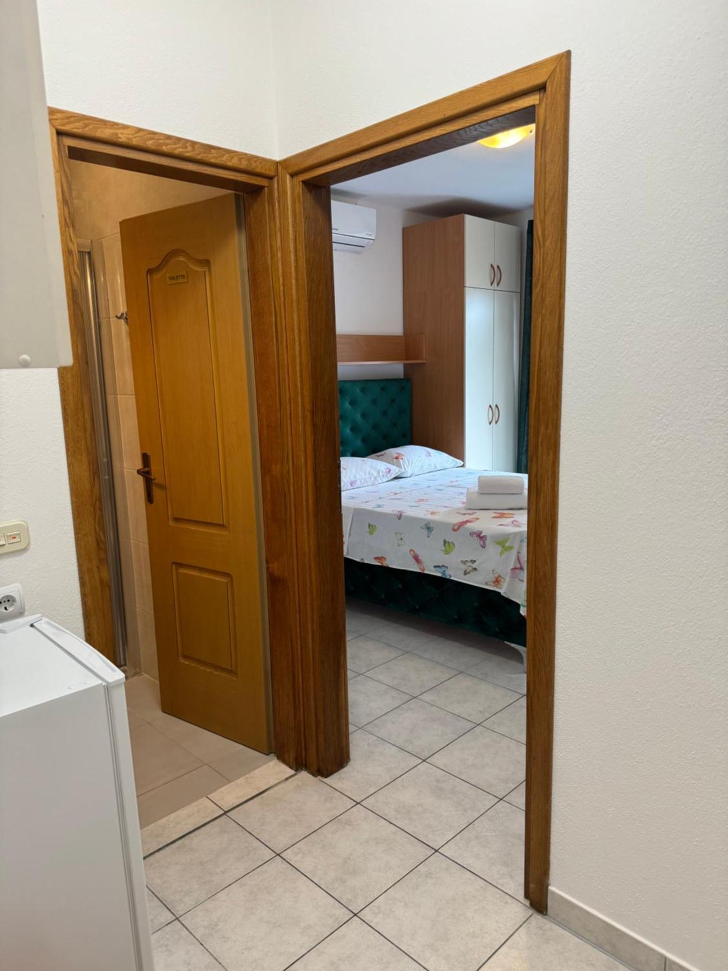 House 100M From The Beach With Free Parking And Breakfast Baška Voda Exteriér fotografie