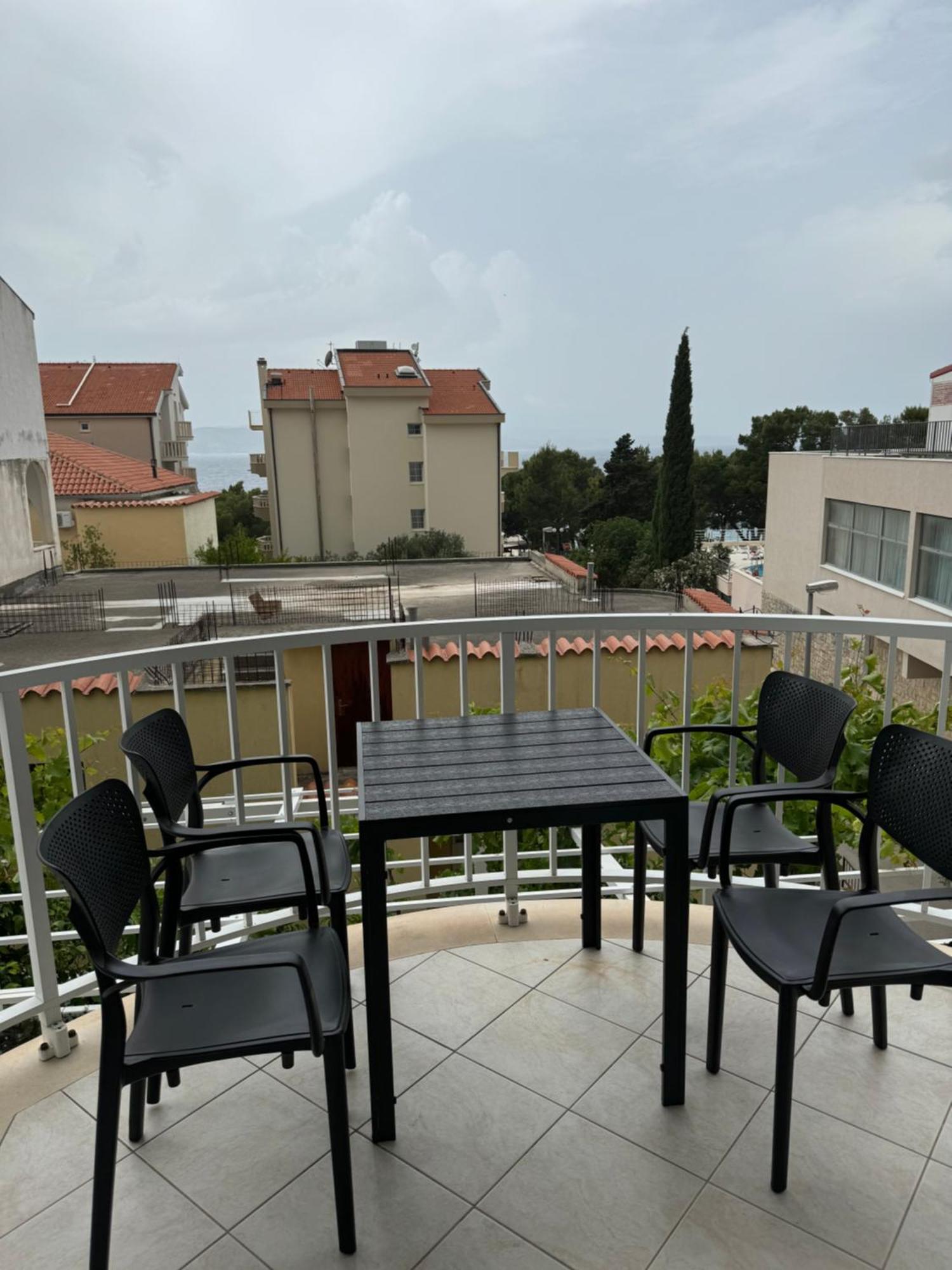 House 100M From The Beach With Free Parking And Breakfast Baška Voda Exteriér fotografie
